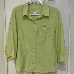 CHRISTOPHER & BANKS 3/4 SLEEVE BUTTON FRONT & CUFF BLOUSE. Green. Size M.